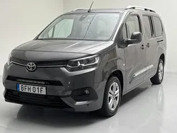 Mörkgrå Begagnad 2020 Toyota Proace City Van | 162 000 kr