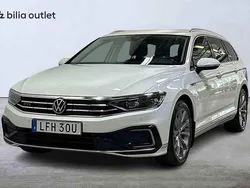 Vit Begagnad 2022 VW Passat GTE Kombi | 234 900 kr