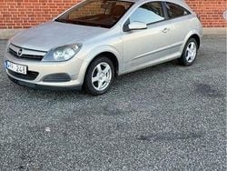 Grå Begagnad 2005 Opel Astra GTC Halvkombi | 18 999 kr