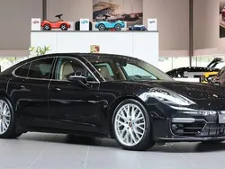 Svart Begagnad 2022 Porsche Panamera 4 Sedan | 929 000 kr (Marknadspris)