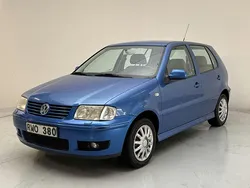 Blå Begagnad 2001 VW Polo Comfortline | 38 000 kr