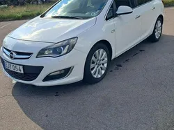 Vit Begagnad 2013 Opel Astra Kombi | 39 000 kr (Marknadspris)