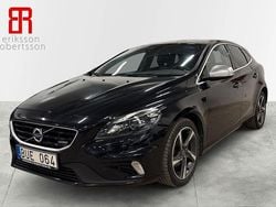 Svart Begagnad 2014 Volvo V40 R-Design Halvkombi | 129 900 kr (Lite dyr)