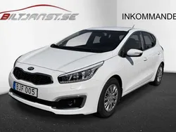 Vit Begagnad 2016 Kia Ceed Halvkombi | 129 900 kr