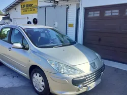 Grå Begagnad 2007 Peugeot 307 Halvkombi | 27 900 kr (Lite dyr)