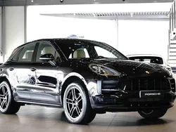 Svart Begagnad 2021 Porsche Macan SUV | 539 000 kr