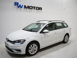 Vit Begagnad 2018 VW Golf VII Kombi | 129 800 kr (Marknadspris)
