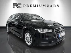 Svart Begagnad 2014 Audi A3 Sportback Attraction Halvkombi | 114 900 kr (Marknadspris)