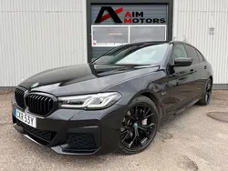 Svart Begagnad 2021 BMW 545e M Sport Sedan | 559 900 kr