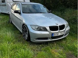 Grå Begagnad 2007 BMW 325 Kombi | 54 999 kr (Marknadspris)