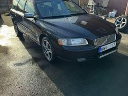 Begagnad 2006 Volvo V70 Kombi | 20 000 kr (Marknadspris)