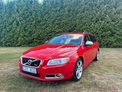 Röd Begagnad 2010 Volvo V70 R-Design Kombi | 54 900 kr