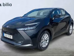 Svart Begagnad 2025 Toyota C-HR SUV | 329 900 kr