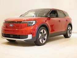Röd Begagnad 2024 Ford Explorer Premium SUV | 564 800 kr