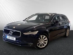Blå Begagnad 2019 Volvo V90 Momentum Kombi | 234 400 kr (Marknadspris)