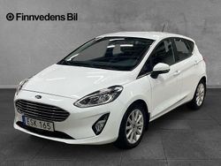 Vit Begagnad 2018 Ford Fiesta Titanium Halvkombi | 119 000 kr (Marknadspris)