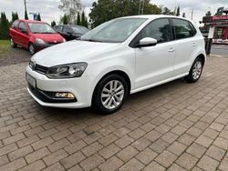Vit Begagnad 2017 VW Polo Halvkombi | 99 800 kr (Marknadspris)