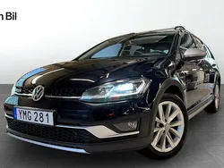 Svart (deep black pearl) Begagnad 2018 VW Golf Alltrack Kombi | 204 900 kr (Marknadspris)