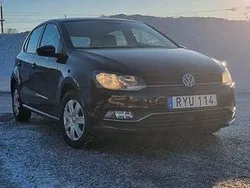 Svart Begagnad 2016 VW Polo Halvkombi | 135 000 kr (Marknadspris)