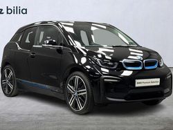 Svart Begagnad 2022 BMW i3 Comfort Edition Halvkombi | 239 000 kr (Marknadspris)