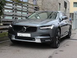Grå Begagnad 2019 Volvo V90 CC Momentum Kombi | 338 900 kr (Lite dyr)