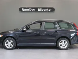 Svart Begagnad 2008 Volvo V50 Kinetic Kombi | 34 900 kr (Marknadspris)