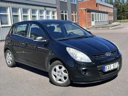 Svart Begagnad 2011 Hyundai i20 Select Halvkombi | 22 000 kr (Bra pris)