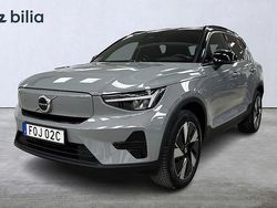 Grå Begagnad 2023 Volvo XC40 Core SUV | 389 900 kr