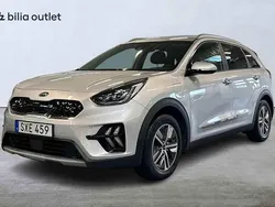 Grå Begagnad 2021 Kia Niro SUV | 259 900 kr (Marknadspris)