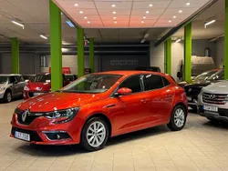 Röd Begagnad 2016 Renault Mégane III Halvkombi | 99 900 kr (Marknadspris)
