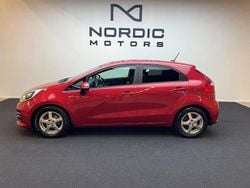 Röd Begagnad 2016 Kia Rio Sedan | 99 900 kr (Superpris)