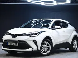Vit Begagnad 2022 Toyota C-HR Active SUV | 239 900 kr (Marknadspris)