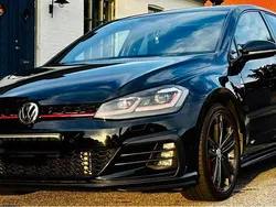 Begagnad 2018 VW Golf VII GTI Halvkombi | 239 000 kr