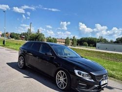 Svart Begagnad 2014 Volvo V60 Momentum Kombi | 85 000 kr (Marknadspris)