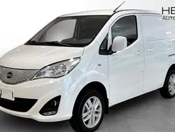 Svart Begagnad 2023 BYD ETP3 Van | 177 900 kr