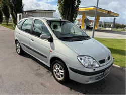 Grå Begagnad 2000 Renault Scénic Minibuss | 20 000 kr