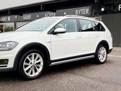 Vit Begagnad 2018 VW Golf Alltrack Kombi | 154 900 kr (Marknadspris)