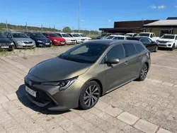 Grön Begagnad 2021 Toyota Corolla Style Kombi | 269 900 kr (Marknadspris)