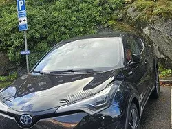 Svart Begagnad 2017 Toyota C-HR Executive SUV | 200 000 kr (Marknadspris)