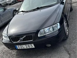 Svart Begagnad 2004 Volvo S60 Sedan | 36 000 kr (Marknadspris)