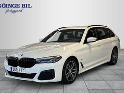 Vit Begagnad 2022 BMW 520 M Sport Kombi | 379 000 kr (Marknadspris)