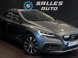 Grå Begagnad 2019 Volvo V40 CC Momentum Kombi | 159 000 kr (Bra pris)