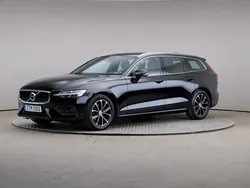 Svart Begagnad 2019 Volvo V60 Momentum Kombi | 239 000 kr (Superpris)