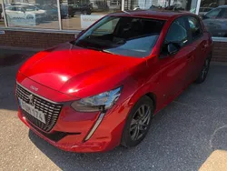 Röd Begagnad 2022 Peugeot 208 Active Halvkombi | 139 500 kr (Marknadspris)
