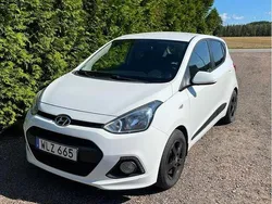 Vit Begagnad 2016 Hyundai i10 Halvkombi | 65 000 kr (Marknadspris)