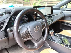 Lexus ES300H