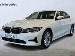 Vit Begagnad 2020 BMW 318 Sedan | 209 900 kr
