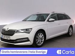 Vit Begagnad 2021 Skoda Superb Business Line Kombi | 259 900 kr (Marknadspris)