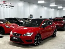 Röd Begagnad 2015 Cupra Leon Halvkombi | 199 900 kr (Lite dyr)