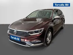 Mörkröd Begagnad 2017 VW Passat Alltrack Kombi | 209 000 kr (Bra pris)